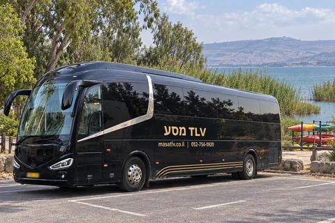 הדמיית אוטובוס מסע TLV באזור אבוקייק ופארק הירדן