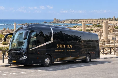 הדמיית אוטובוס מסע TLV באזור קיסריה