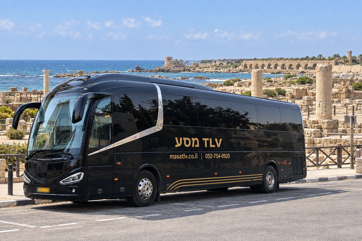הדמיית אוטובוס מסע TLV שחור באזור קיסריה